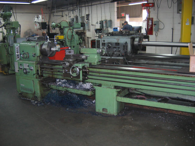 UCIMU Ferro-20 Engine Lathe, Machine ID: 5077